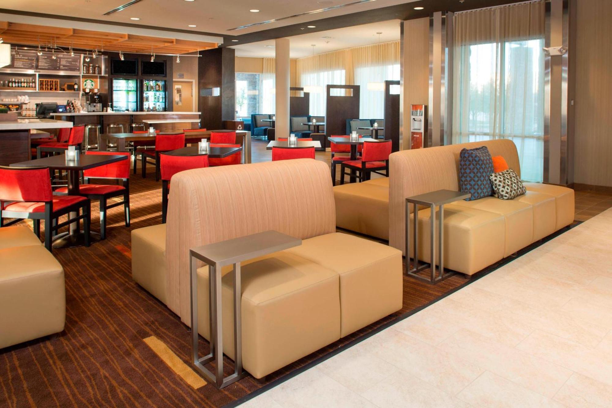 Courtyard By Marriott Dallas Midlothian At Midlothian Conference Center Екстериор снимка