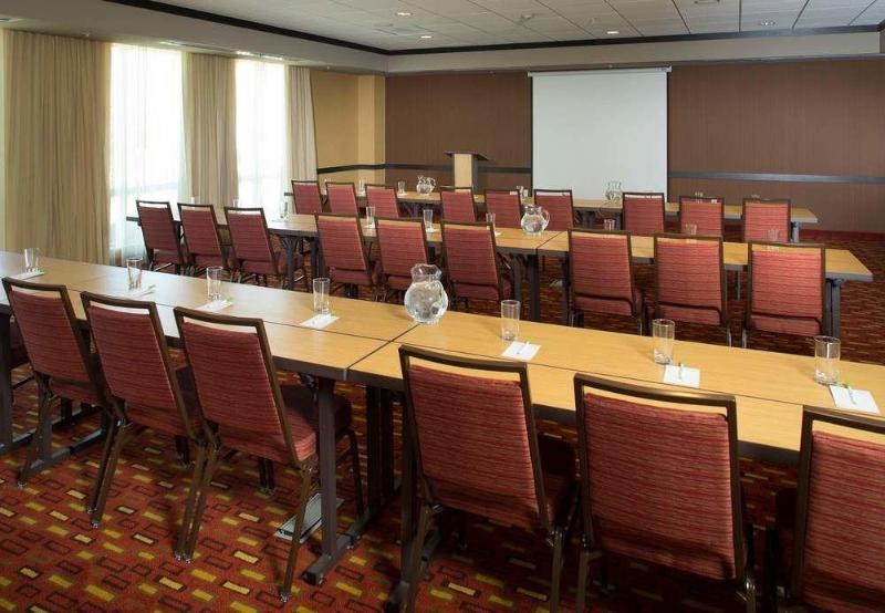 Courtyard By Marriott Dallas Midlothian At Midlothian Conference Center Екстериор снимка