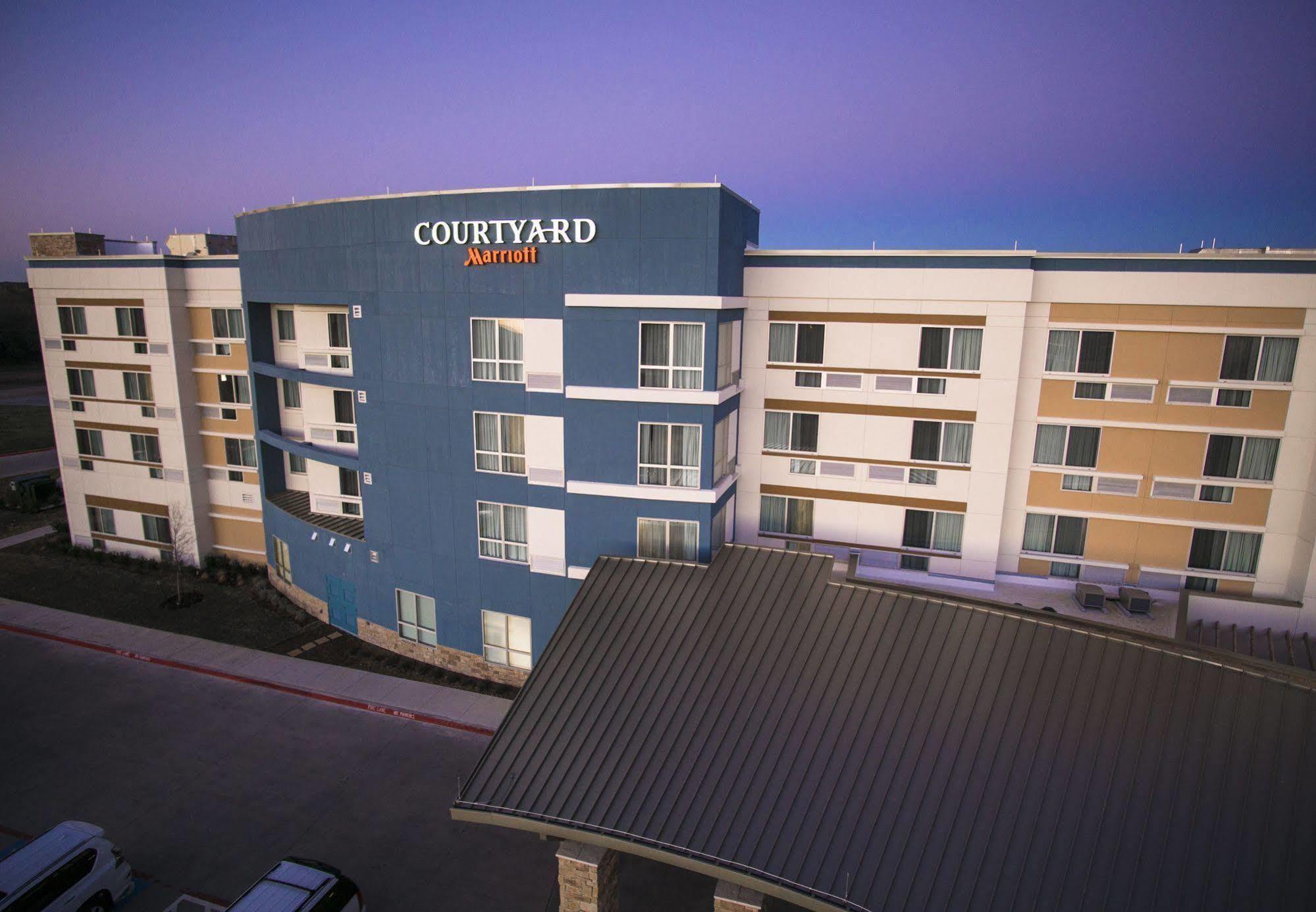Courtyard By Marriott Dallas Midlothian At Midlothian Conference Center Екстериор снимка
