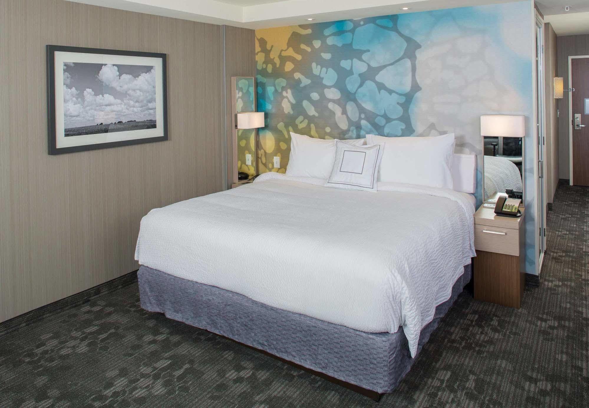 Courtyard By Marriott Dallas Midlothian At Midlothian Conference Center Екстериор снимка